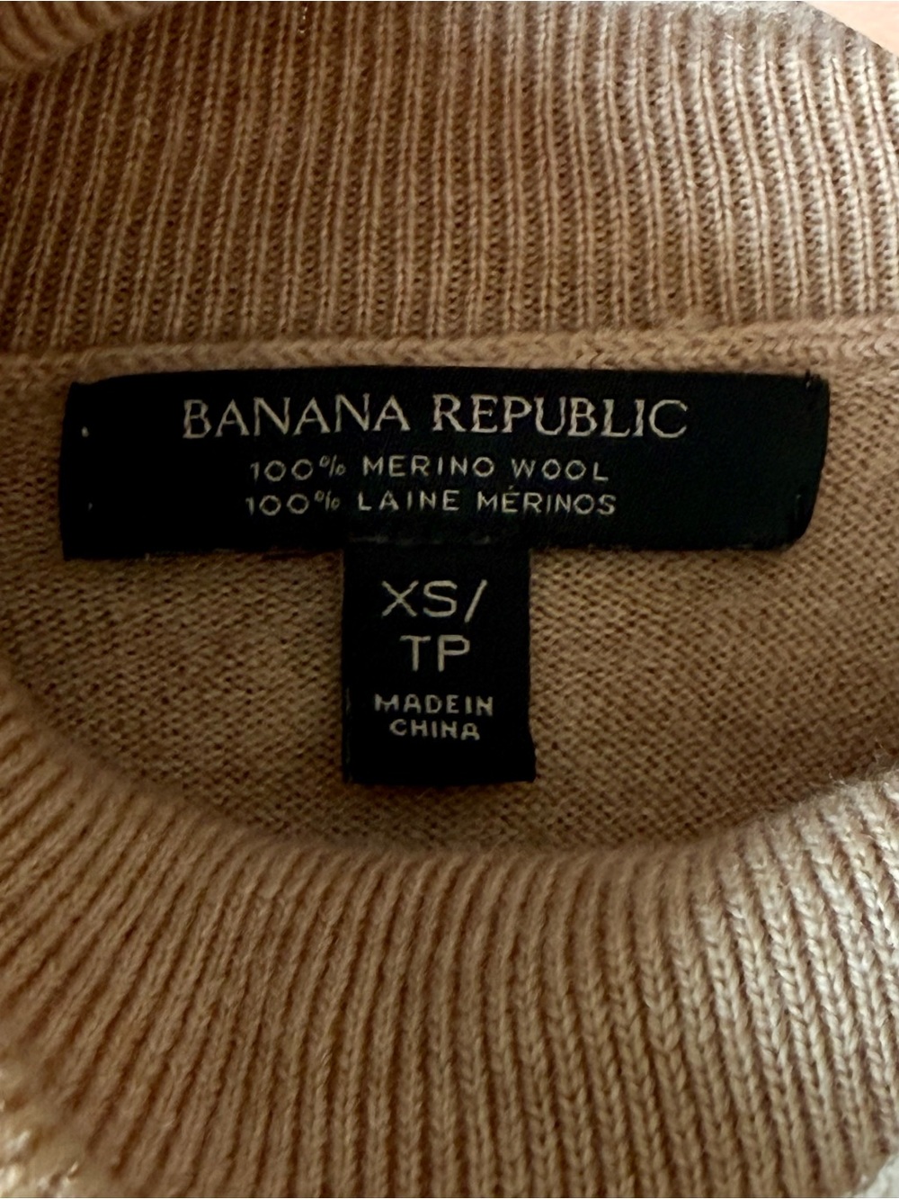 BANANA REPUBLIC Women’s Beige Merino Wool Turtleneck Sweater